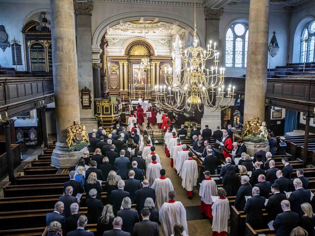 An evening of Choral Evensong was held at the Northampton church on Friday (September 9) to commemorate Queen Elizabeth II.