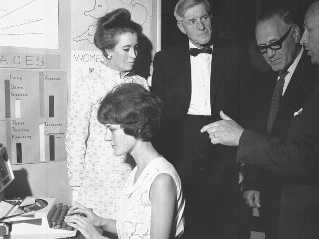 1967 - woman at typewriter, EMEO agm College of Technology