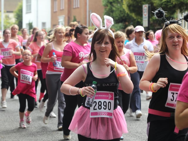 2011 - Over four thousand women run down Park Avenue South during the 5k Race for Life at Abington Park in Northampton.