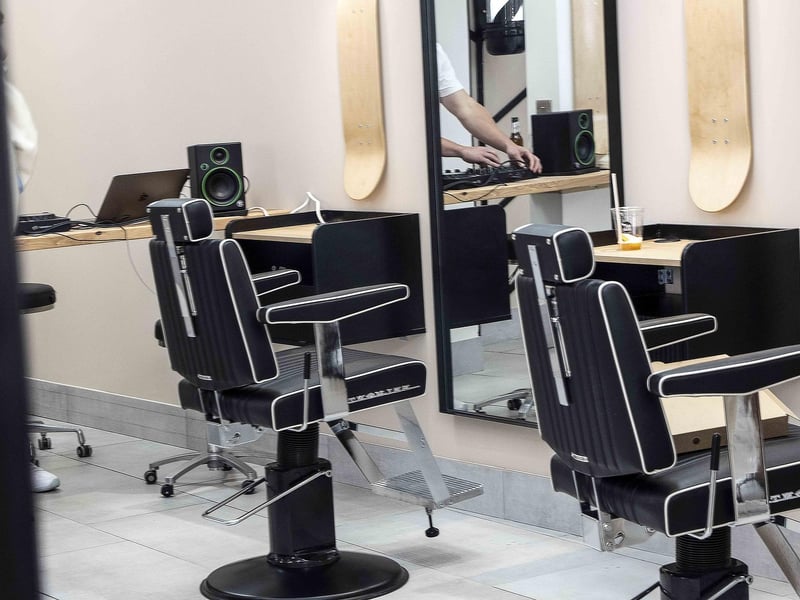 Stylish new barber shop opens in Wellingborough Road