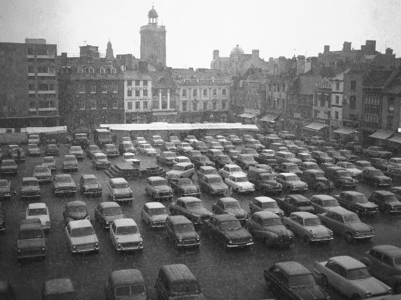Snow falls on Northampton Market Square, May 1, 1967