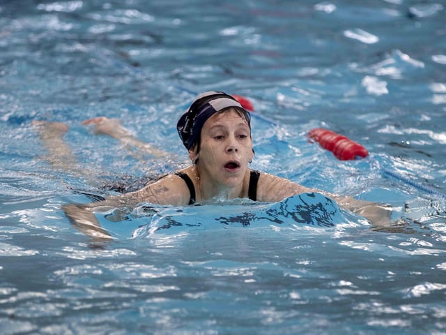 The event was held on Saturday February 25 at The Duston School. It aimed to get participants who cannot swim started, and assess and improve the ability of those who already can swim.