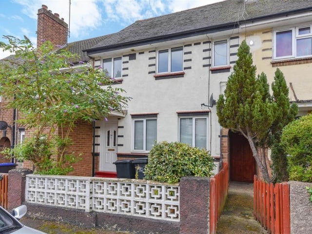 Two-bedroom terraced property for sale by live streamed auction on February 22, 2023, commencing at 11am. A fantastic opportunity for an investor to purchase a two-bedroomed mid-terrace property situated in the popular location of The Headlands.