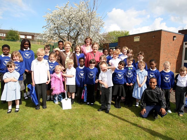 Northampton Mayor's consort Margaret Pritchard and Northampton Mayor Lee Mason planting a tree at Lings Primary School to mark the end of her term in office.