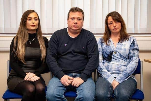 Leah's parents with her big sister Jade