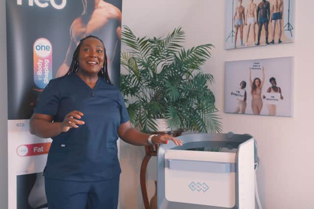 Blandine Davies with the EMSculpt Neo machine