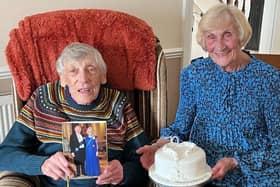 Gill and Thomas Eggleton, with their anniversary card from King Charles to celebrate 70 years together.