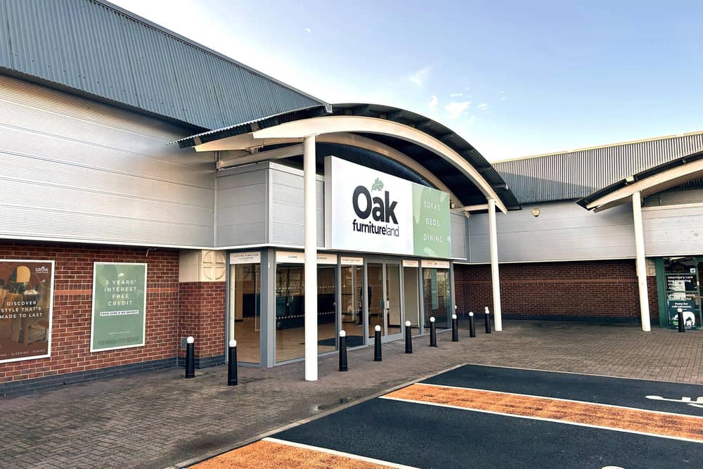 Oak Furnitureland will open a new showroom at Riverside Retail Park in Northampton on Saturday, October 24, creating seven local jobs. The 12,500 sq ft showroom will feature furniture for living rooms, dining rooms, bedrooms and home offices.