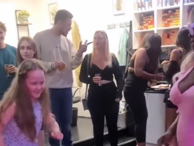 To give back to their loyal and regular clients, the salon hosted a celebration event with drinks, nibbles, a DJ and photobooth.
