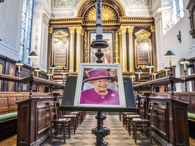 An evening of Choral Evensong was held at the Northampton church on Friday (September 9) to commemorate Queen Elizabeth II.