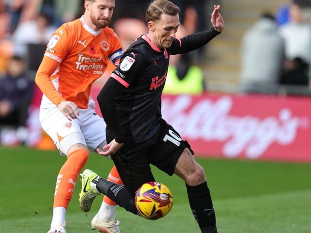 Carried out his duties off the ball but it wasn't a day where forward players flourished as both sides lacked quality in attack. There were two moments when he found space in or around the box but couldn't get a clean shot off... 6.5