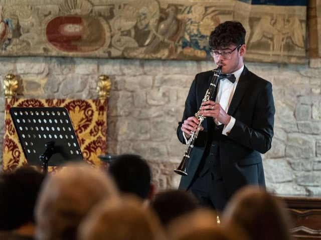 Christian Hoddinott, clarinet