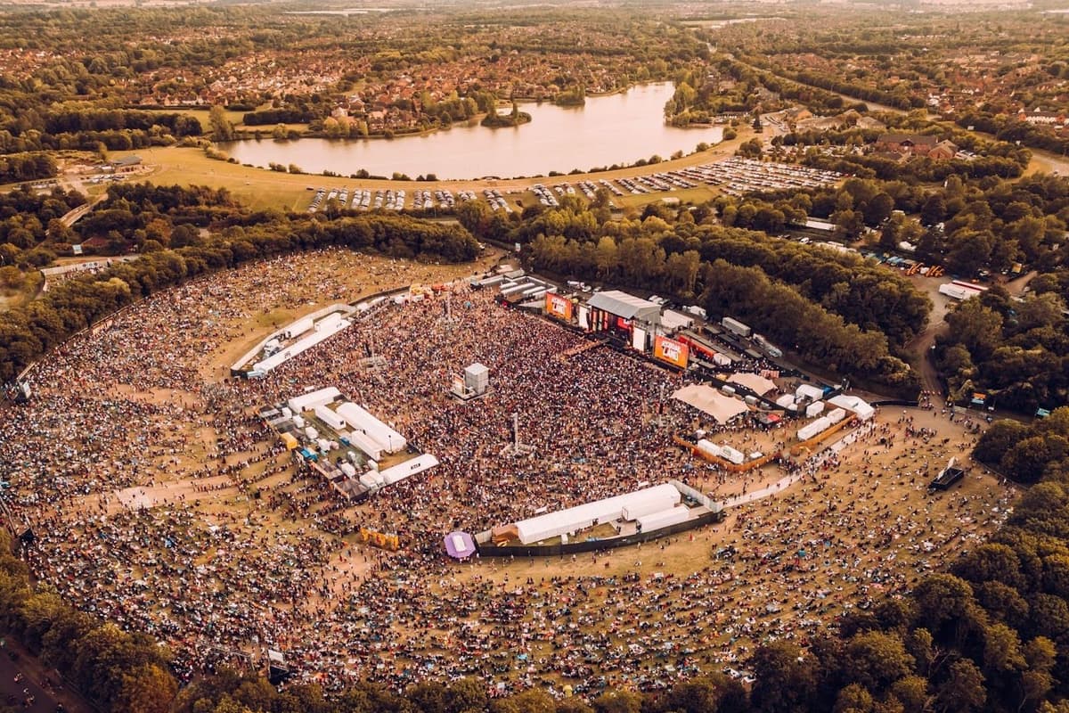 Lauryn Hill als Headliner beim ersten „Diaspora Calling!“ im National Bowl ...