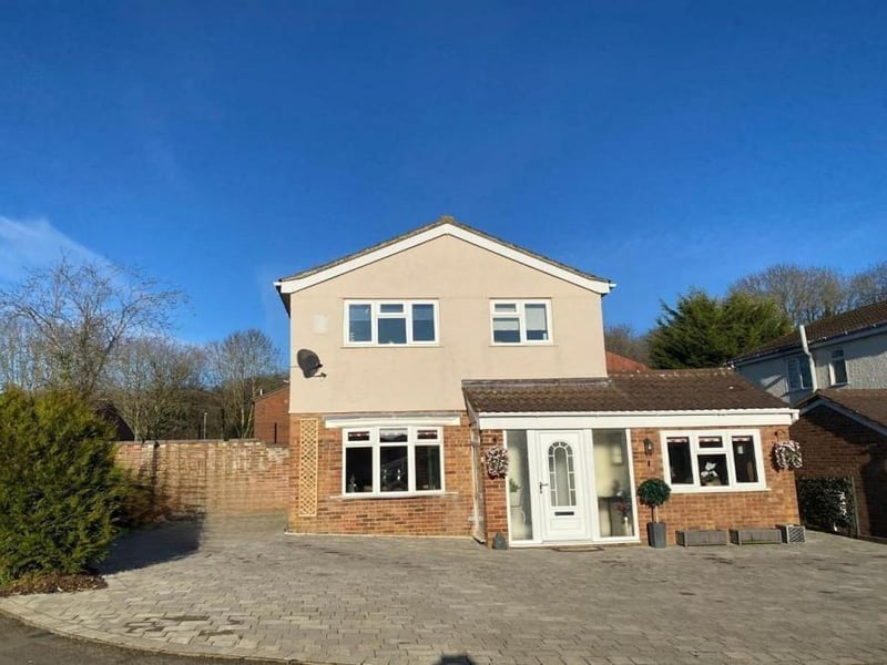Added on January 26, 2023
This four/five bedroom detached property set in the desirable location of Lingswood Park has been completely refurbished from floor to ceiling by the current owners