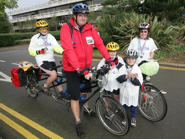 2006 - Cycle For Cynthia - Charity Cycle Ride in Northamptonshire - Chris Bowen, Marian Bowen, Katie Bowen, Lewis Bowen and Zoe Bowen will have completed 56 miles when they get home!