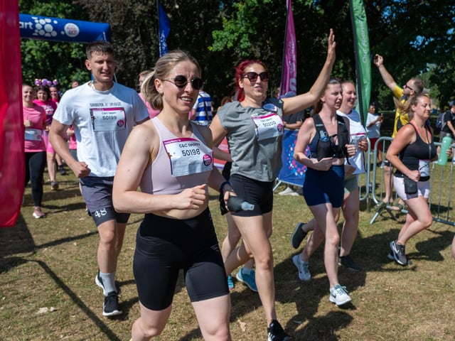 Runners taking part in the Pretty Muddy Race For Life at Abington Park in Northampton on Saturday, July, 11, 20026. Photo by David Jackson.