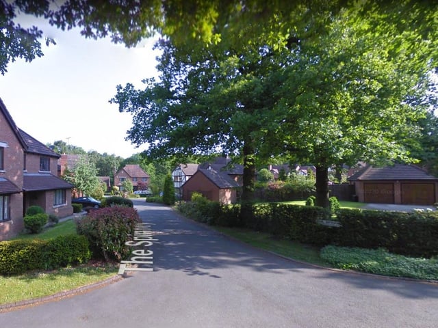 Average price: £452,500.