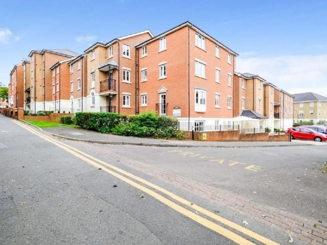 Tenure: Leasehold
Agents O'Riordan Bond are mareting a spacious two bedroom mid floor apartment, within the highly popular over 55's development of Albion Court. The accommodation comprises secure communal entrance hall via a telecom entry system, private entrance hall, spacious sitting/dining room, kitchen, two bedrooms and a bathroom. Benefits include a lift to all floors, communal lounge area and communal laundry room with washer/dryers and ironing facilities. Outside is a communal garden and parking. Offered with no onward chain
