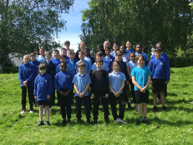 St James Primary School - class 6R.