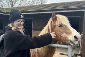 Helinnê Hindle's important work extends to giving back to charity, and at the end of last month she took on a ‘blow dry marathon day’ in aid of Animals In Need Northamptonshire.