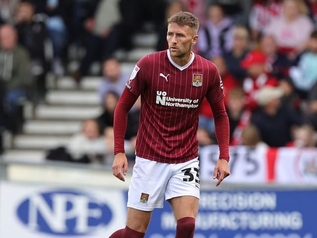 He's got such good athleticism and dynamism which allows him to really surge forward and get into advanced positions. Whizzed one shot wide. Not hugely tested defensively... 7