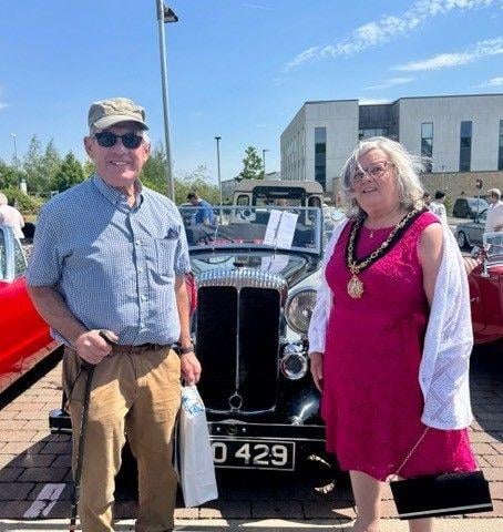Brackley Mayor Cllr Elaine Wiltshire presenting Best on Show to Robert Wells with his 1935 Daimler Cabriolet