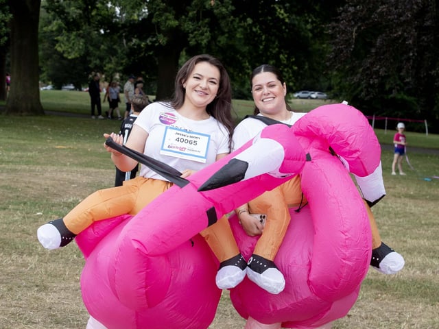 Hundreds of participants ran, jogged and walked around Abington Park on Sunday to raise money for Cancer Research UK.
