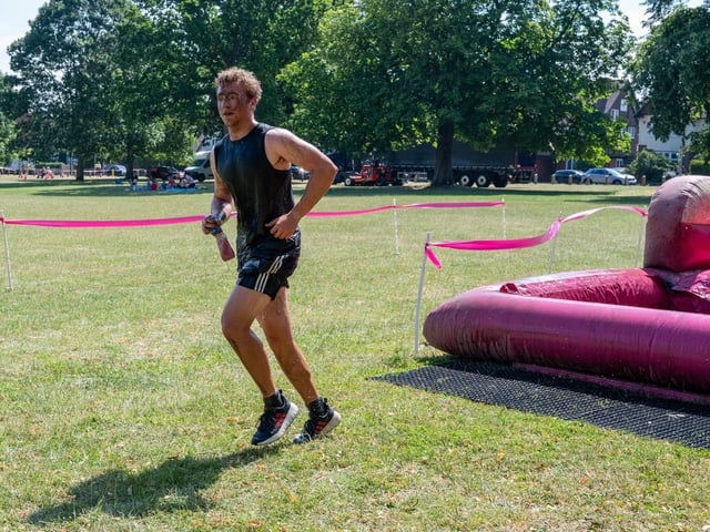 Runners taking part in the Pretty Muddy Race For Life at Abington Park in Northampton on Saturday, July, 11, 20026. Photo by David Jackson.