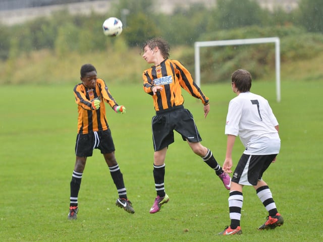 Parklands Tigers tqke on Brixworth U14s in September 2012.