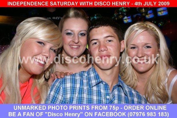 A Saturday night out at Reflex Bar in July 2009. Photo: Disco Henry