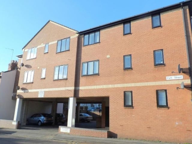 Agents Horts say this one bedroom first floor apartment is centrally located and close to Northampton General Hospital. Accommodation comprises in brief; Entrance hall, lounge / diner separate kitchen, bathroom and double bedroom. Additional benefits include off road parking. The property is ideal for First Time Buyers or investment.