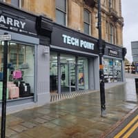 Former pub in prominent Northampton town centre location reopens as shop selling phones and suitcases