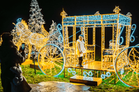 Northampton's Winter Light Trail at Delapre Abbey