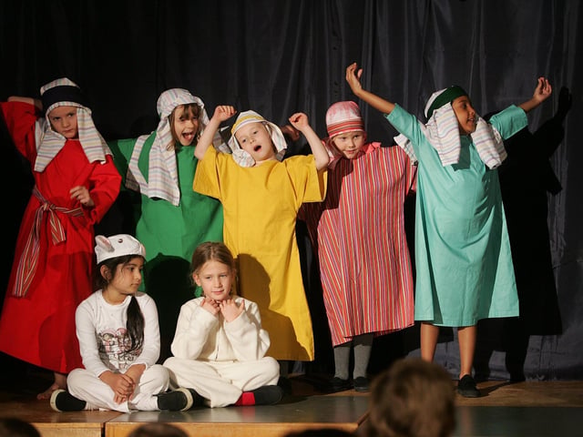 Chiltern primary School Nativity Dress rehearsal.