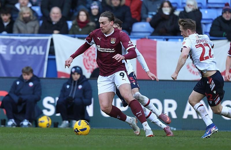 Very effective cameo. Held the ball up, brought others into play and was a threat. Flashed one effort not far wide... 7