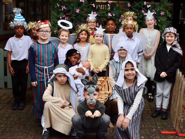 Mondrian and Signac Class at Hunsbury Park Primary School performed The Twinkly Nativity.