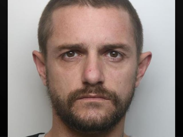 Detectives hunting Tomlin says anyone who sees him should call 999 immediately and not approach him. The 34-year-old is wanted in connection with a serious assault in Rushden. Incident number: 22000004470