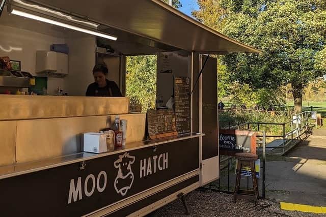 As the brewery does not sell food, they welcome vendors in their vans to come and serve their customers.