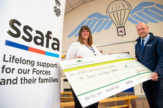 DWSM - SGB-1053 - Gayle from SSAFA with Dean from David Wilson Homes