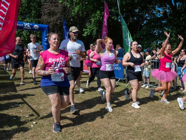 Runners taking part in the Pretty Muddy Race For Life at Abington Park in Northampton on Saturday, July, 11, 20026. Photo by David Jackson.