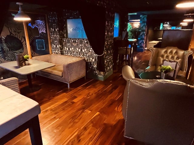 Bar Front