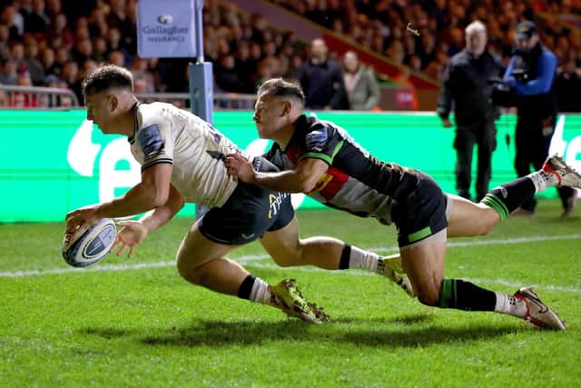 Alex Lewington scored for Saracens as they beat Harlequins (photo by Tom Dulat/Getty Images)