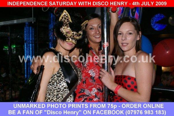 A Saturday night out at Reflex Bar in July 2009. Photo: Disco Henry
