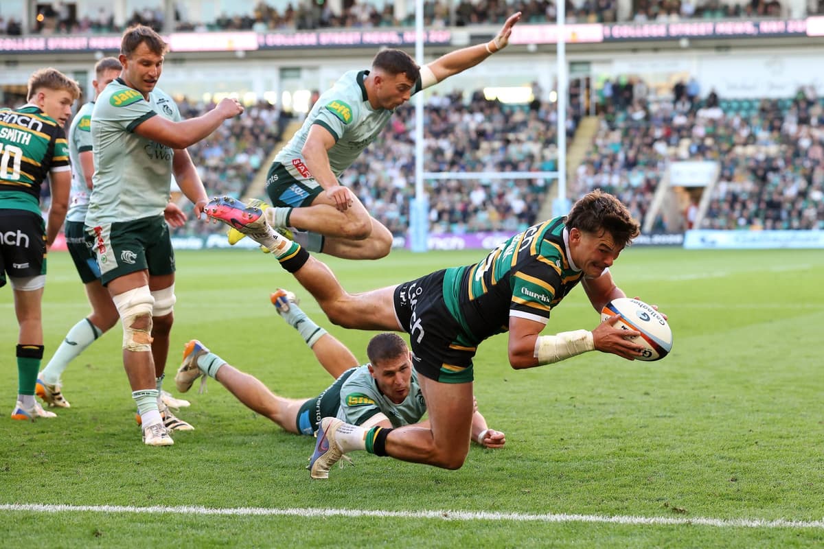 Saints players shown highlights reel of 'massive role model' Furbank