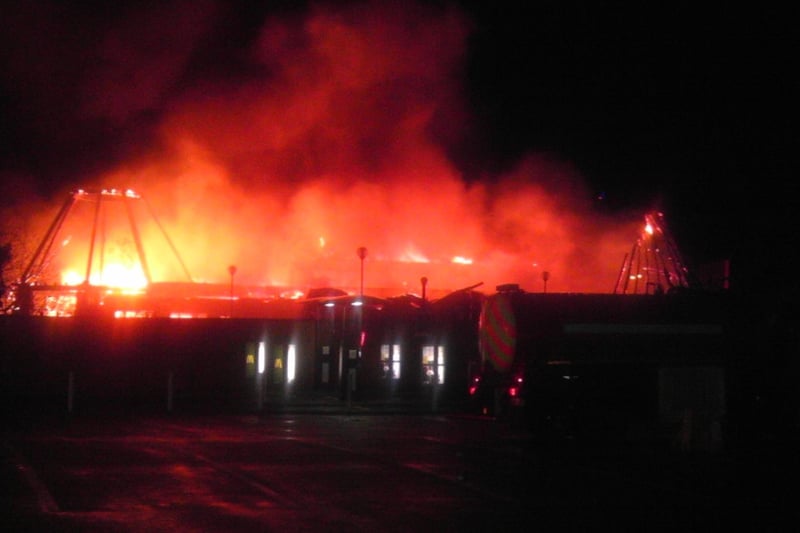 Fire at Red Hot World Buffet in Northampton. 18.12.13 Picture: Steve Gray