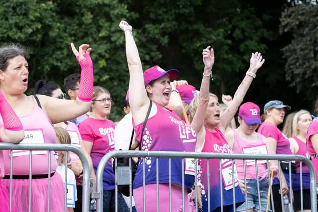 Hundreds of participants ran, jogged and walked around Abington Park on Sunday to raise money for Cancer Research UK.