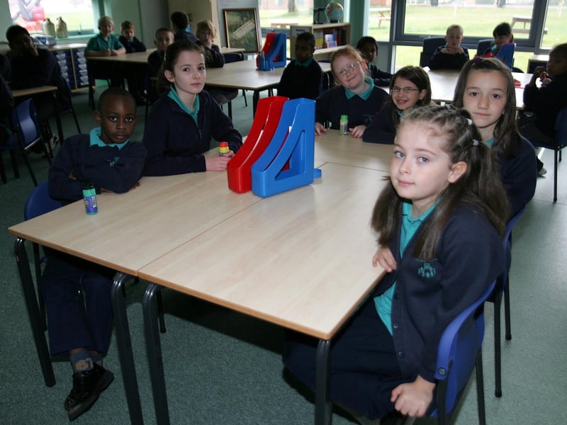 2007 - The official opening of Castle Primary School's new site