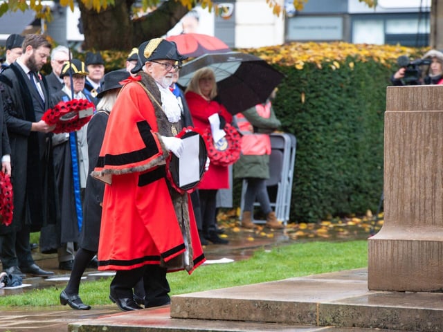 The Mayor paid his respects alongside the Town for Remembrance Day 