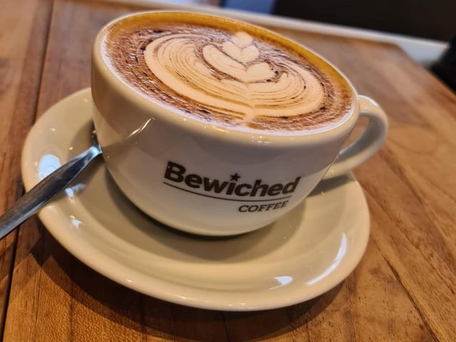 Bewiched Coffee is a popular independent, which has expanded to have many locations across the county and beyond. The Northampton store is situated in Princes Walk in the Grosvenor Centre, offering a place for anyone that needs or wants to relax. Bewiched claims to be the place to go for great coffee, fresh food and awesome shakes. They also offer a drive-thru coffee experience in Darnell Way, Moulton Park.