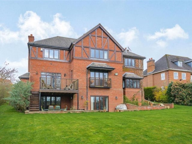 The agent says this home is good for family living and entertaining.